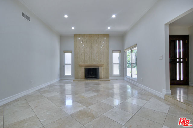 23637 Park Belmonte, Calabasas CA: https://media.crmls.org/mediaz/45626df5-3de5-41d7-a382-150f23e65f58.jpg