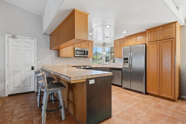 Detail Gallery Image 9 of 74 For 26940 Paradise Meadow Ln, Valley Center,  CA 92082 - 3 Beds | 2 Baths