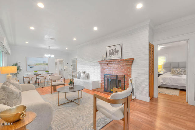 Detail Gallery Image 3 of 22 For 2117 N Madison Ave, Altadena,  CA 91001 - 3 Beds | 1/1 Baths