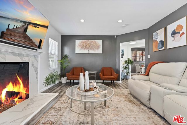 10236 S 1st Avenue, Inglewood CA: https://media.crmls.org/mediaz/4562dad3-ab3a-4502-b937-01dd2895afc8.jpg