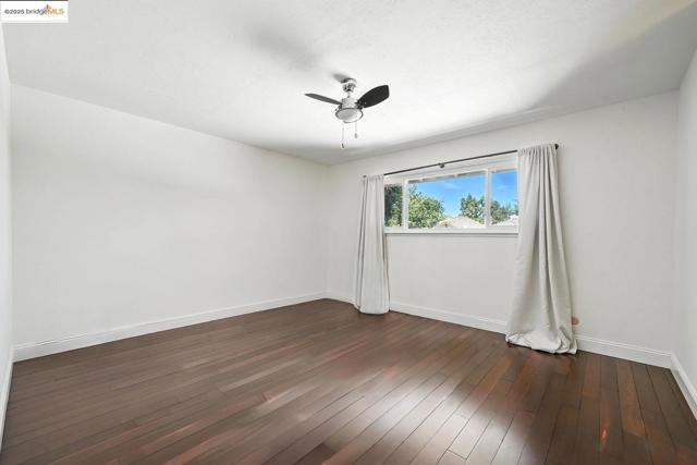 1814 Wildbrook CT, Concord CA: https://media.crmls.org/mediaz/456333f1-dfab-4370-98ae-81dd0f81e69c.jpg
