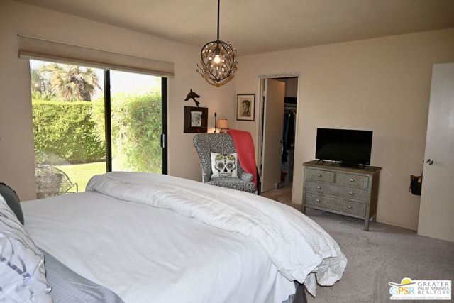 2117 Sunshine Way, Palm Springs CA: https://media.crmls.org/mediaz/4563f092-5cfc-4a07-af83-9c10678079a7.jpg