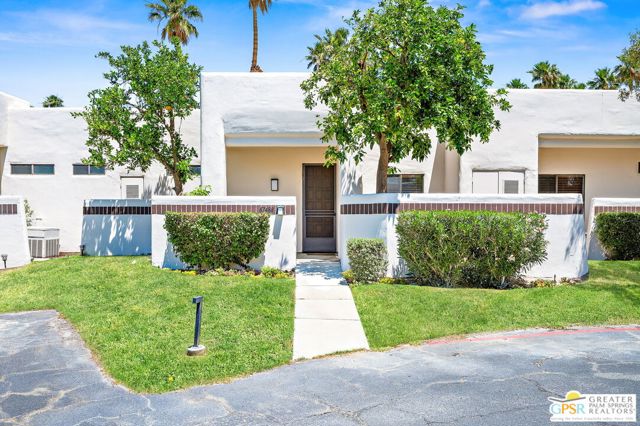 67488 Toltec Court, Cathedral City CA: https://media.crmls.org/mediaz/45645294-f8e7-4a47-9133-0f5f4225cab2.jpg