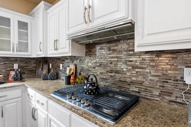 Image 15 of 62 For 32210 Regents Boulevard