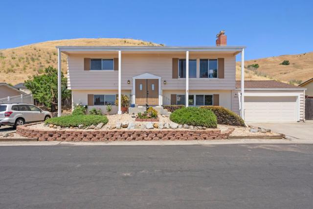 423 Riviera Drive, Union City CA: https://media.crmls.org/mediaz/4565727c-09b8-439b-a427-55213800683c.jpg