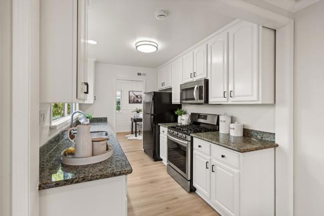 332 Camino Al Lago, Menlo Park CA: https://media.crmls.org/mediaz/4565b007-74cd-437c-9521-a3c30a4524a1.jpg