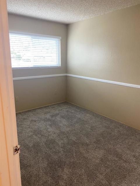 Image 10 of 22 For 1149 Emerald Avenue