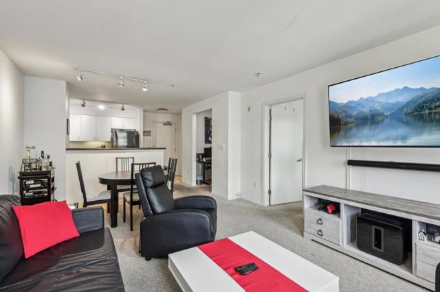8200 Oceanview Terrace, San Francisco CA: https://media.crmls.org/mediaz/4565fa28-172f-423c-b26c-b76a56f392e3.jpg