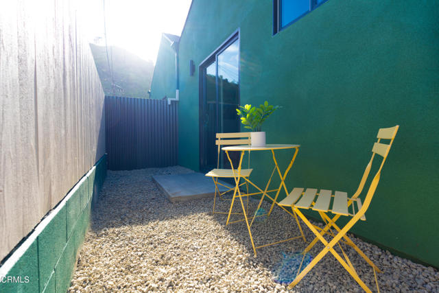 Detail Gallery Image 20 of 22 For 2250 Gatewood St, Los Angeles,  CA 90031 - 2 Beds | 2 Baths