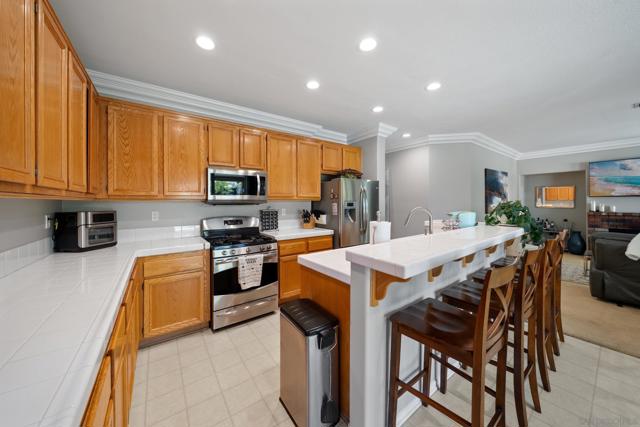 7387 Carrollton Pl, Corona CA: https://media.crmls.org/mediaz/4566c8f2-5a6a-4ea1-ab9b-59ee98fc745d.jpg