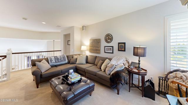 2343 Solway Court, Thousand Oaks CA: https://media.crmls.org/mediaz/45673b51-6ded-44c5-adb2-40eaf2b5b1c3.jpg