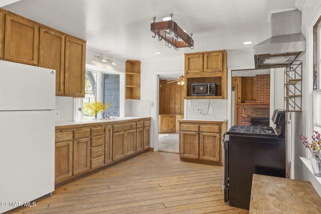 2837 Clear Canyon Road, Lebec CA: https://media.crmls.org/mediaz/4567636a-6b3e-49b7-959a-edc8bddebb13.jpg