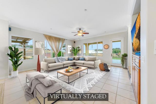 1508 Sequoia Lane, Vista CA: https://media.crmls.org/mediaz/45676b19-ffcc-478e-9d6e-4d66b2ae81cb.jpg