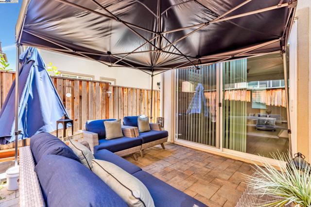 5079 Rowan Dr, San Ramon CA: https://media.crmls.org/mediaz/4567e244-c2c8-4a4f-81a4-6b90d9cf2ce7.jpg