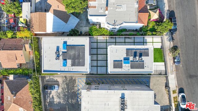 1269 W 36th Street, Los Angeles CA: https://media.crmls.org/mediaz/4567e282-3b6d-40e9-be9e-cedc11a0411a.jpg