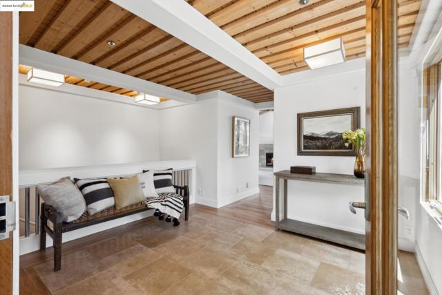12688 Brookpark Road, Oakland CA: https://media.crmls.org/mediaz/456800fc-ced2-46b5-9551-6ecd1ad77d67.jpg