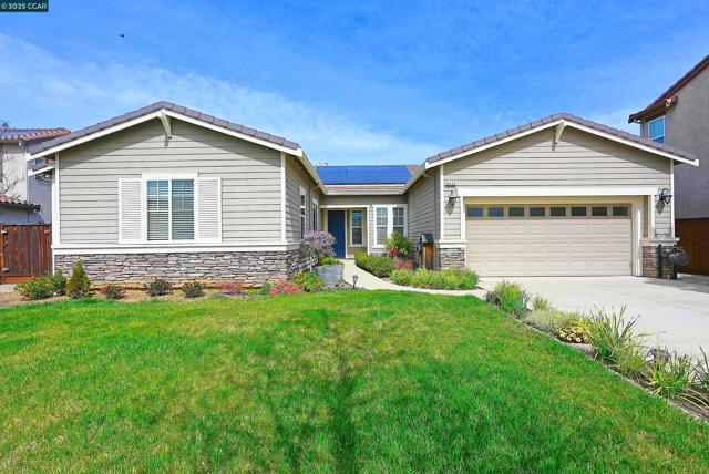6432 Laurel Creek Pl, Livermore CA: https://media.crmls.org/mediaz/456828a4-49dd-4bb6-95df-703bda81764f.jpg