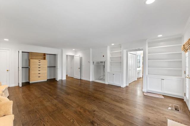 680 Fairway Circle, Hillsborough CA: https://media.crmls.org/mediaz/4568e1f2-1936-48f2-83da-29bb2015203f.jpg