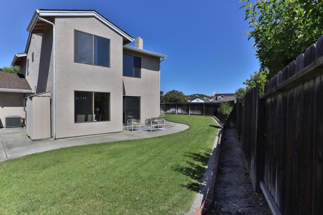 8760 Rancho Hills Drive, Gilroy CA: https://media.crmls.org/mediaz/4568ed61-5824-4486-85bb-a6a07eb46b9d.jpg