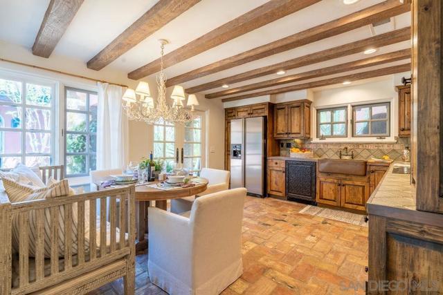 17116 Paseo Hermosa, Rancho Santa Fe CA: https://media.crmls.org/mediaz/456913be-9bd1-41d0-8f22-5d6c9805c210.jpg