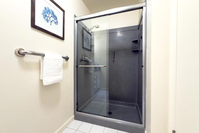 572 Cherry Avenue, San Bruno CA: https://media.crmls.org/mediaz/45691bae-fe25-4707-9f27-47354e5da266.jpg