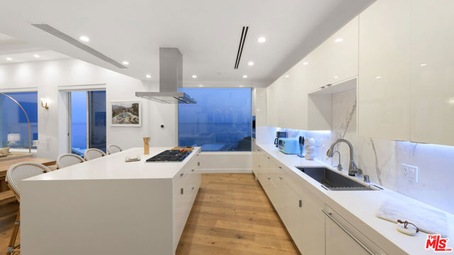 31654 Broad Beach Road, Malibu, California 90265, 4 Bedrooms Bedrooms, ,3 BathroomsBathrooms,Single Family Residence,For Sale,Broad Beach,24423277