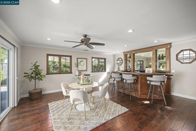 940 Lexington Pl, San Ramon CA: https://media.crmls.org/mediaz/456a5b61-3f7b-4ee2-b9b7-25dd34384ed9.jpg