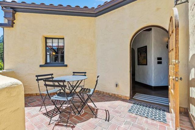 2307 Easton Drive, Burlingame CA: https://media.crmls.org/mediaz/456c5248-9cba-48fc-b3fd-8c6f1e117953.jpg
