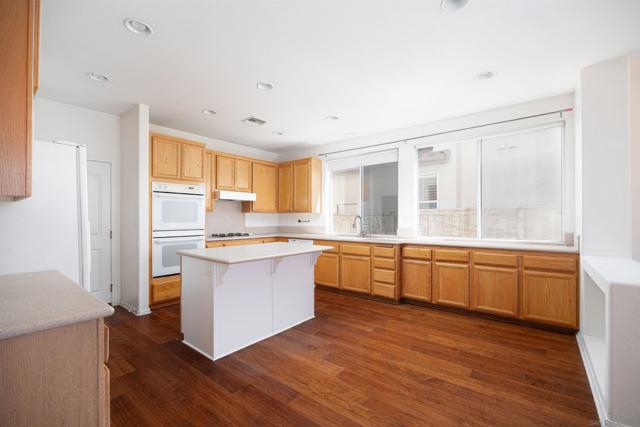 Image 16 of 35 For 3682 Torrey View Ct