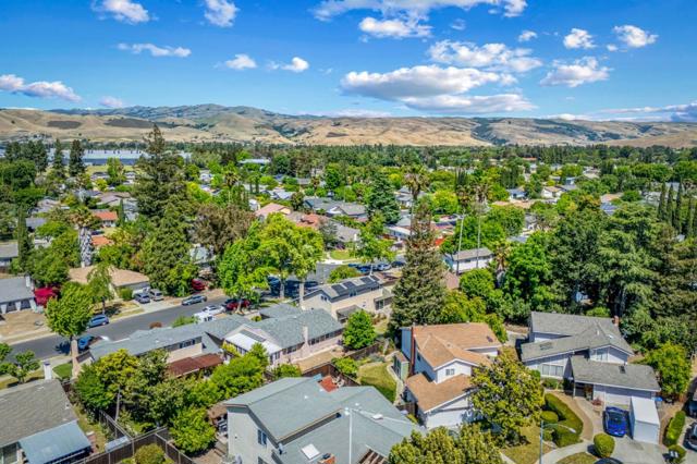 6745 San Anselmo Way, San Jose CA: https://media.crmls.org/mediaz/456d4339-d375-4259-b1a1-4f6878c4de54.jpg