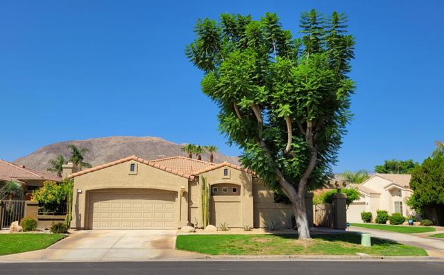 7 Florentina Drive, Rancho Mirage CA: https://media.crmls.org/mediaz/456d65ec-eb15-4d17-9429-996bbf7bbeb3.jpg