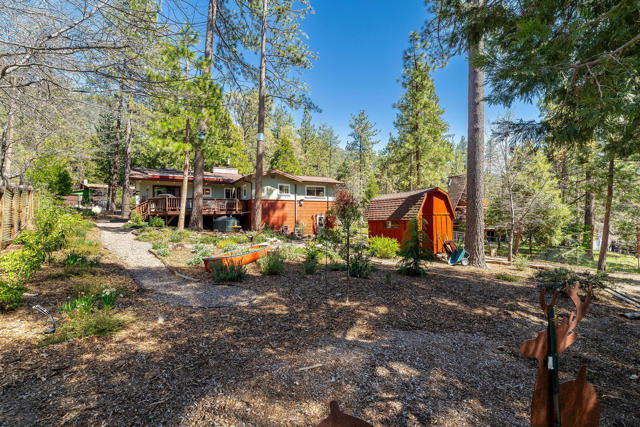 25445 Palomar Road, Idyllwild CA: https://media.crmls.org/mediaz/456da001-8a28-4104-bbf3-4a402cbfd641.jpg
