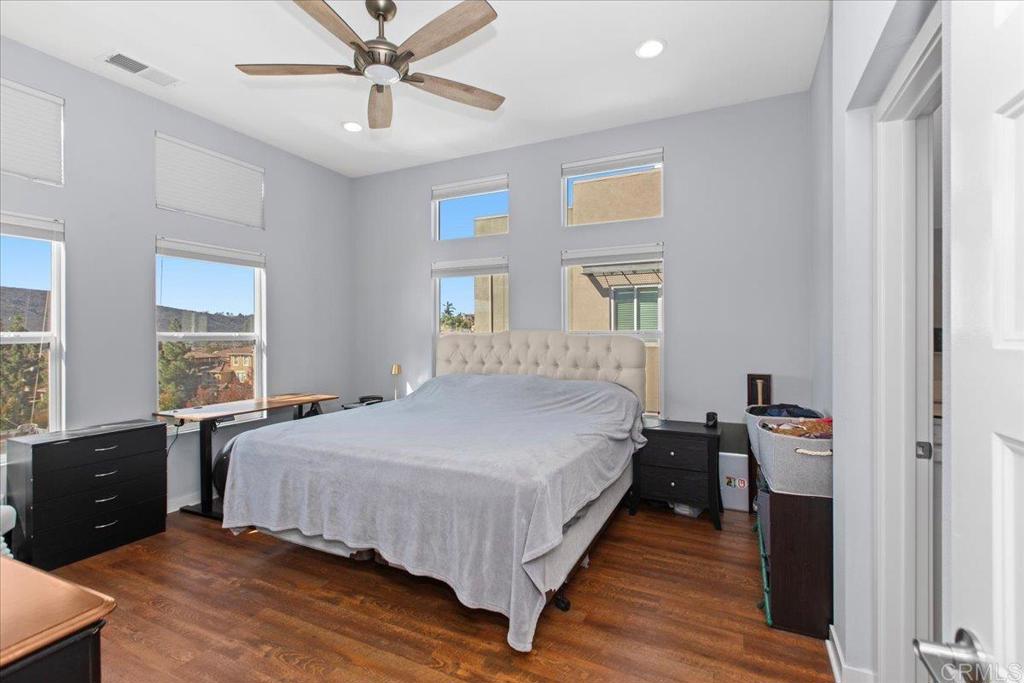 1213 Baker Street - photo 17