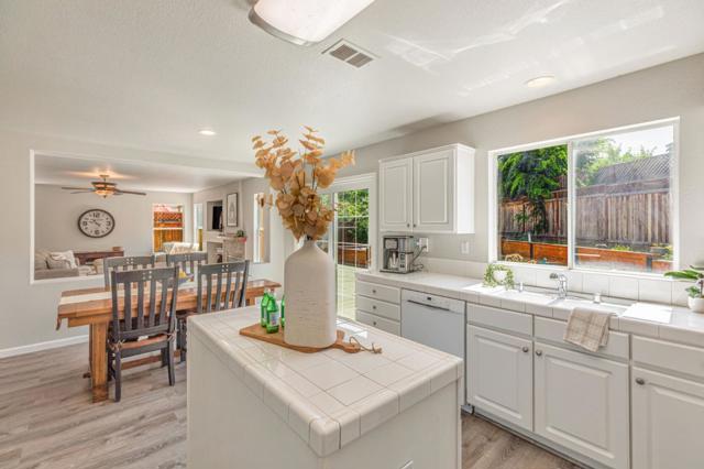 1770 Brentwood Court, Hollister CA: https://media.crmls.org/mediaz/456eb4fd-f9a7-4ba8-8edf-feed11048837.jpg