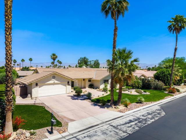 Image 45 of 47 For 78820 Runaway Bay Drive