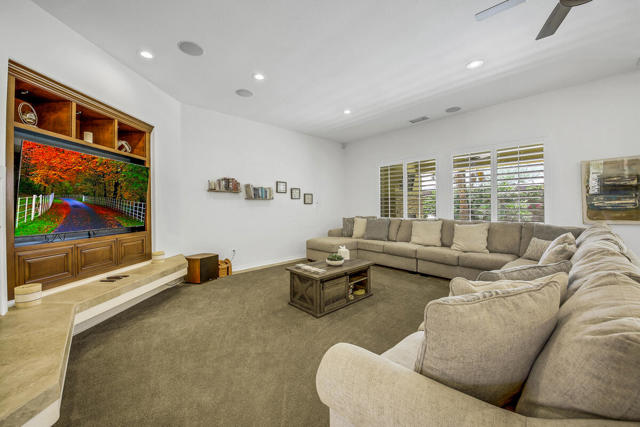 48749 Renewal Street, Indio CA: https://media.crmls.org/mediaz/456febc1-76fe-4991-b5b0-ce96d200a9d8.jpg