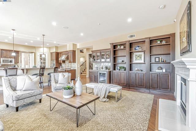 2734 E Sugar Hill Ter, Dublin CA: https://media.crmls.org/mediaz/457126c2-167e-44a5-8b94-8333a64fb001.jpg