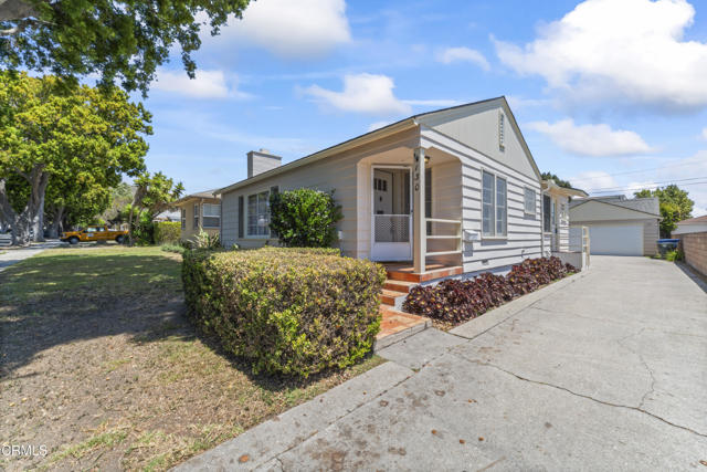 130 132 Virginia Drive, Ventura CA: https://media.crmls.org/mediaz/457181a7-bced-4af1-9e65-5c185032f3a5.jpg
