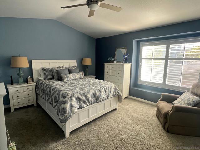 260 Sierra Madre Way, Corona CA: https://media.crmls.org/mediaz/4571ebdb-8359-4f97-b640-201970a60856.jpg