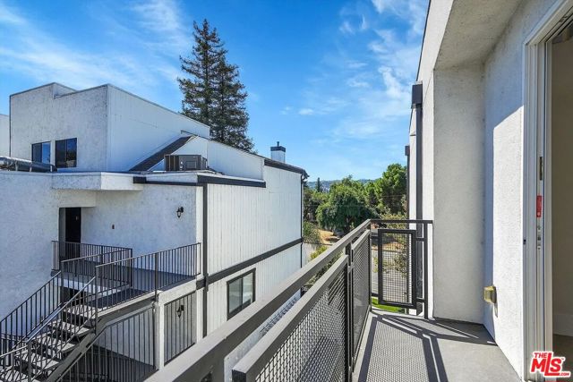 14419 Riverside Drive, 203A photo 25