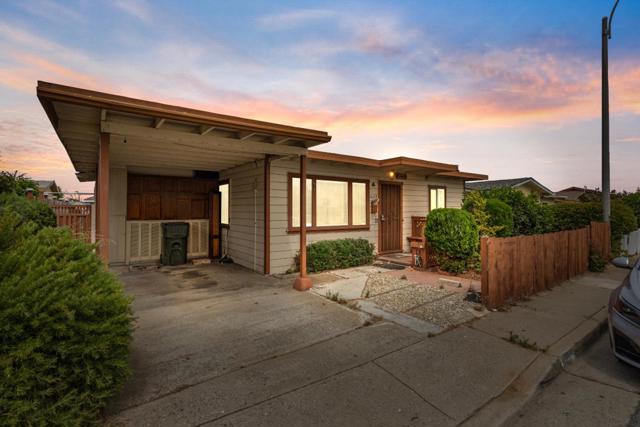 1659 Judson Street, Seaside CA: https://media.crmls.org/mediaz/45727ab9-86bf-43dc-988a-3351d6d2bced.jpg