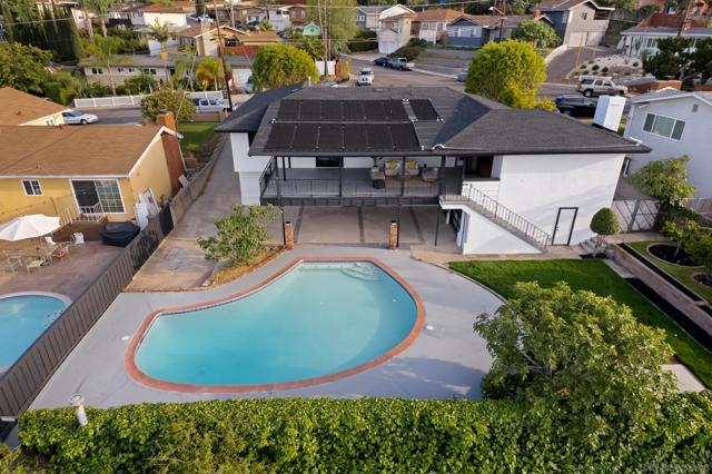 4058 Apore Street, La Mesa CA: https://media.crmls.org/mediaz/4572e3b1-c544-4409-be0f-c73051b623c2.jpg
