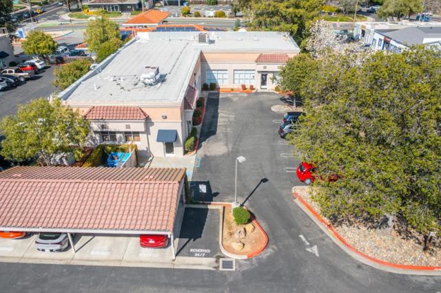 Image 16 of 19 For 652656 Santa Cruz Avenue