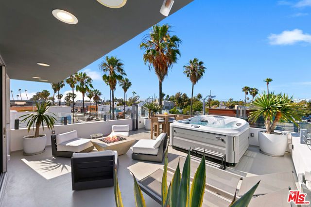 1430 Abbot Kinney Boulevard, Venice CA: https://media.crmls.org/mediaz/4573f306-ca96-4426-aaba-e688af48cf46.jpg