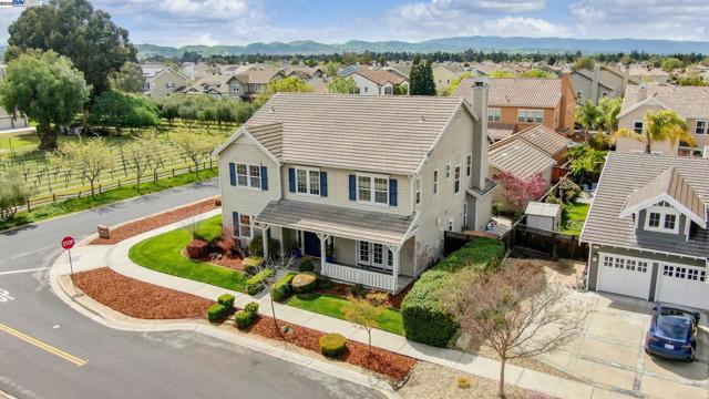 2193 Autinori Ct, Livermore CA: https://media.crmls.org/mediaz/45748fbc-d265-42c4-a4ba-266048a63478.jpg