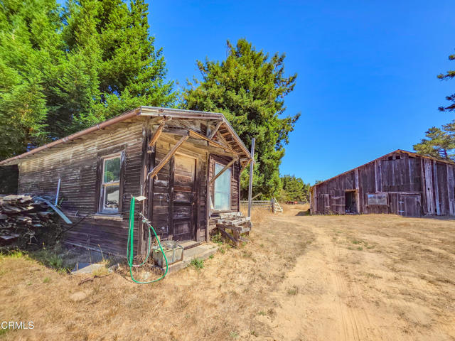 Detail Gallery Image 8 of 31 For 21601 Hellman Ln, Fort Bragg,  CA 95437 - 3 Beds | 1 Baths