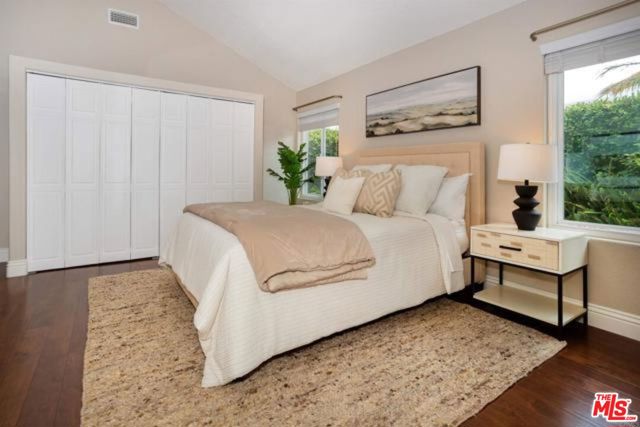 4732 Galicia Way, Oceanside CA: https://media.crmls.org/mediaz/4574e71d-2065-46b9-9374-01ab7233c301.jpg