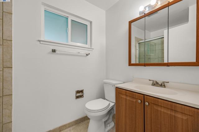 677 Wall St, Livermore CA: https://media.crmls.org/mediaz/4574ef3d-f350-4e30-8ec4-6572bc3cf442.jpg