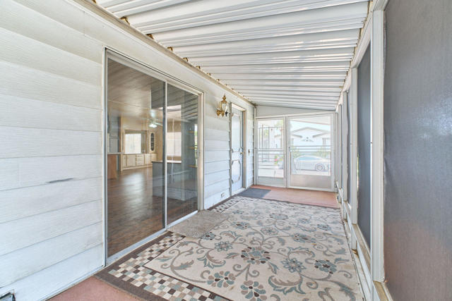 14777 Palm Drive, Desert Hot Springs CA: https://media.crmls.org/mediaz/457527a8-ddca-4d51-8a3e-3d8e5d986e0d.jpg