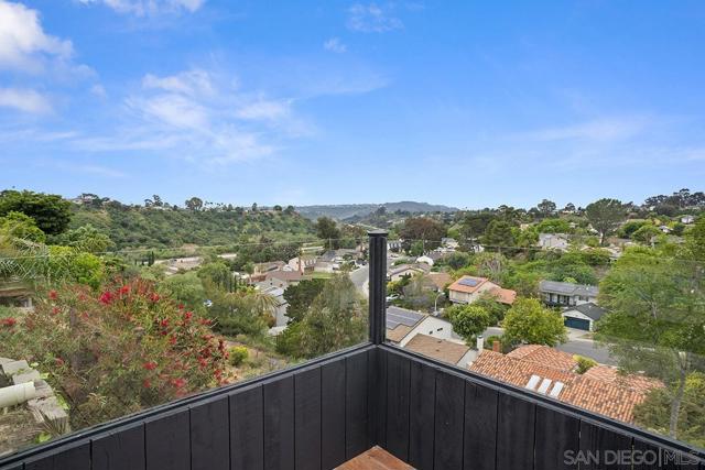 5852 Dirac Street, San Diego CA: https://media.crmls.org/mediaz/45752954-b0a5-4259-8401-d0798f4c3354.jpg